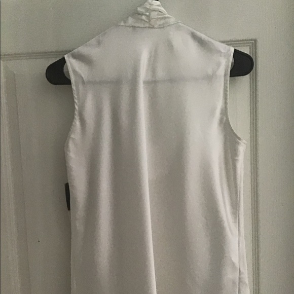 Nine West Ivory V-Neck Sleeveless Blouse with Tie - Picture 4 of 4